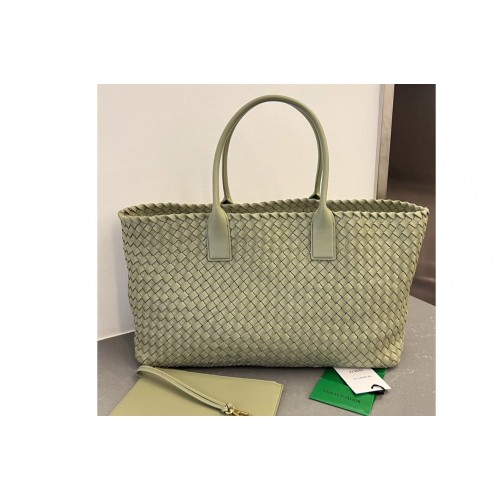 Bottega Veneta Large Cabat tote bag in Green intrecciato leather