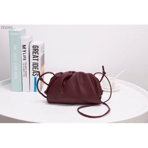 Bottega Veneta The Pouch 20 Bags Bordeaux Butter Calf Leather Bottega Veneta The Pouch 20 Bags Bordeaux Butter Calf Leather